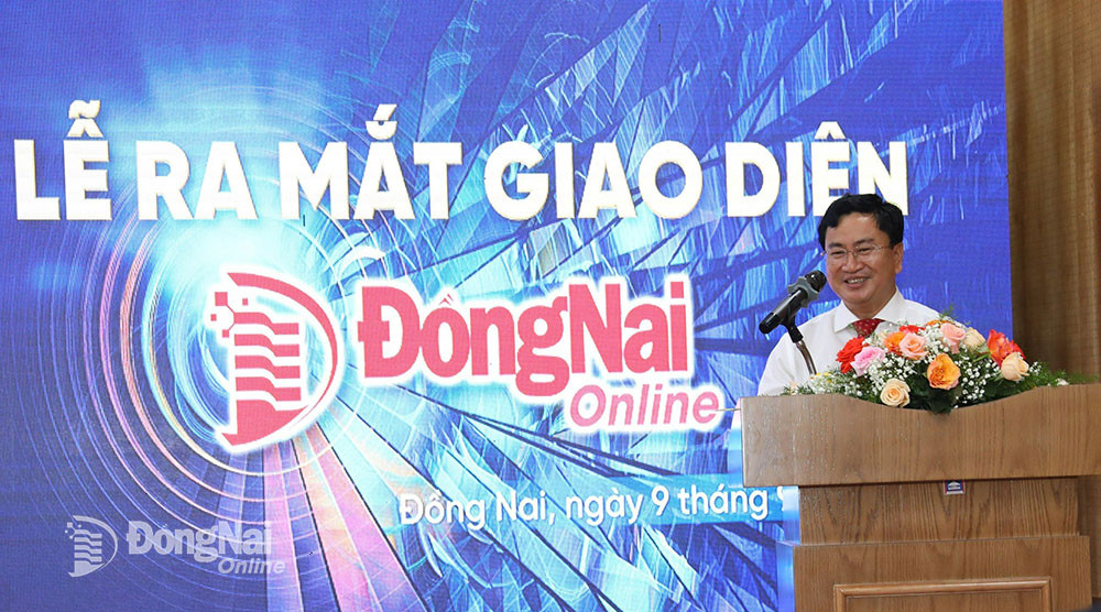 Tổng biên tập Báo Đồng Nai Đào Văn Tuấn phát biểu tại lễ ra mắt giao diện mới Báo Đồng Nai điện tử. Ảnh: Huy Anh