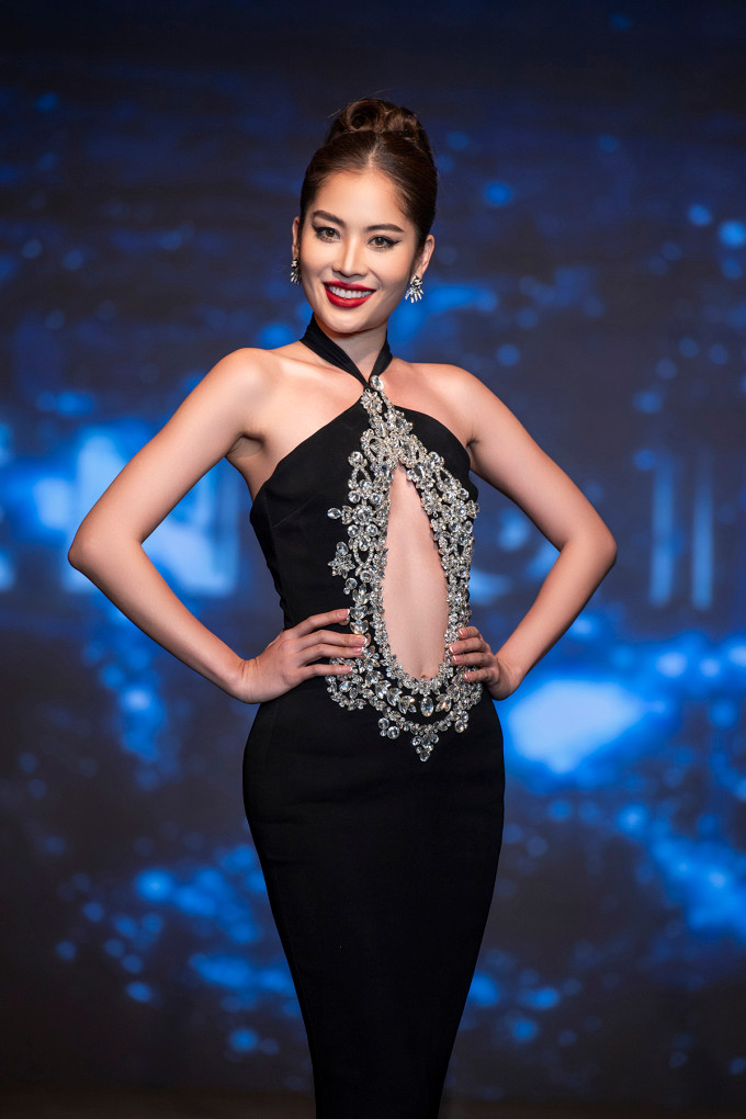 Nguyễn Thị Lệ Nam (27tuổi) cao 1,75 m, số đo hình thể 82-60-90 cm. Cô từng giành giải gương mặt đẹp nhất tại cuộc thi Hoa hậu Hoàn vũ Việt Nam năm ngoái, dừng ở top 16. Cô cũng từng làquán quân Người mẫu Thời trang Việt Nam 2018, vào top 9 The Face cùng năm.