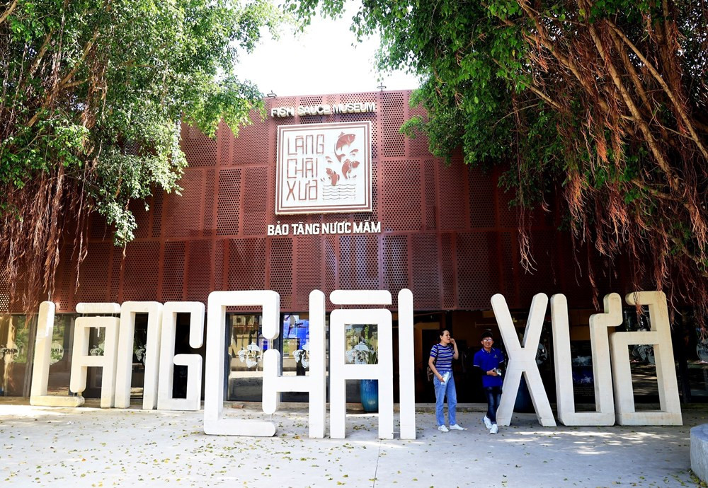 Fish sauce museum – One of a kind in Vietnam hinh anh 1