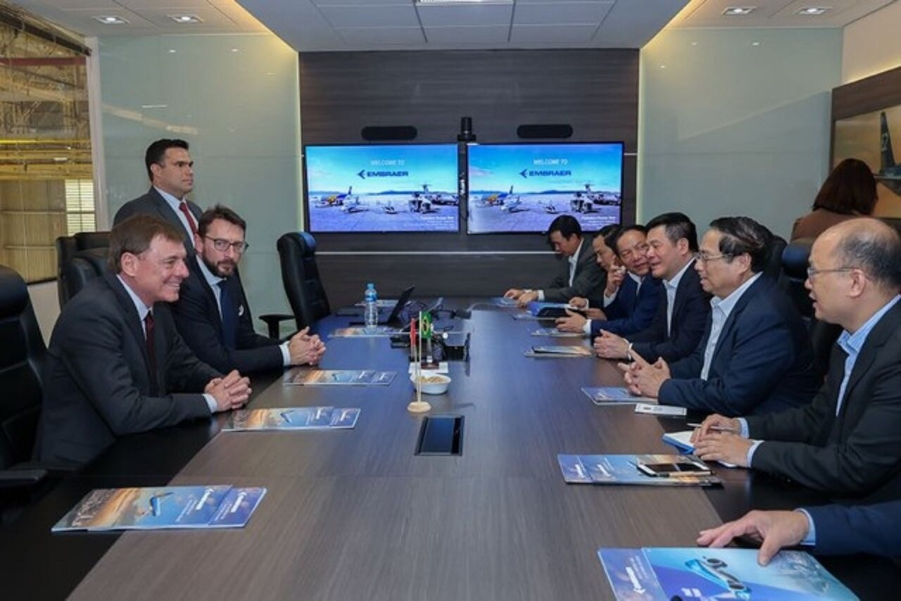 Ông Francisco Gomes Neto cho biết, sẵn sàng triển khai các dịch vụ bảo dưỡng, sửa chữa tàu bay tại Việt Nam, cũng như cung cấp các giải pháp công nghệ trong lĩnh vực hàng không. (Ảnh: VGP/Nhật Bắc)