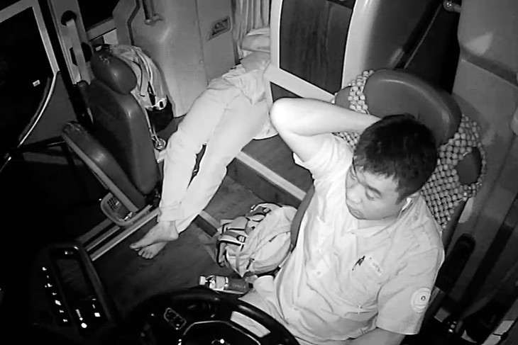 Bị can Hoàng Văn Tính, tài xế xe Thành Bưởi trong vụ tai nạn ngày 30-9, bị khởi tố, bắt tạm giam để điều tra về hành vi 