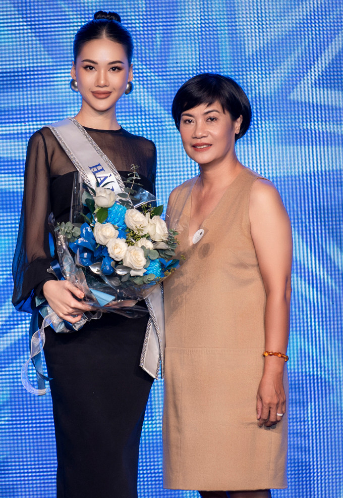Trưởng ban tổ chức Miss Universe Vietnam 2023 - bà Thuý Nga (phải). Ảnh: MUV