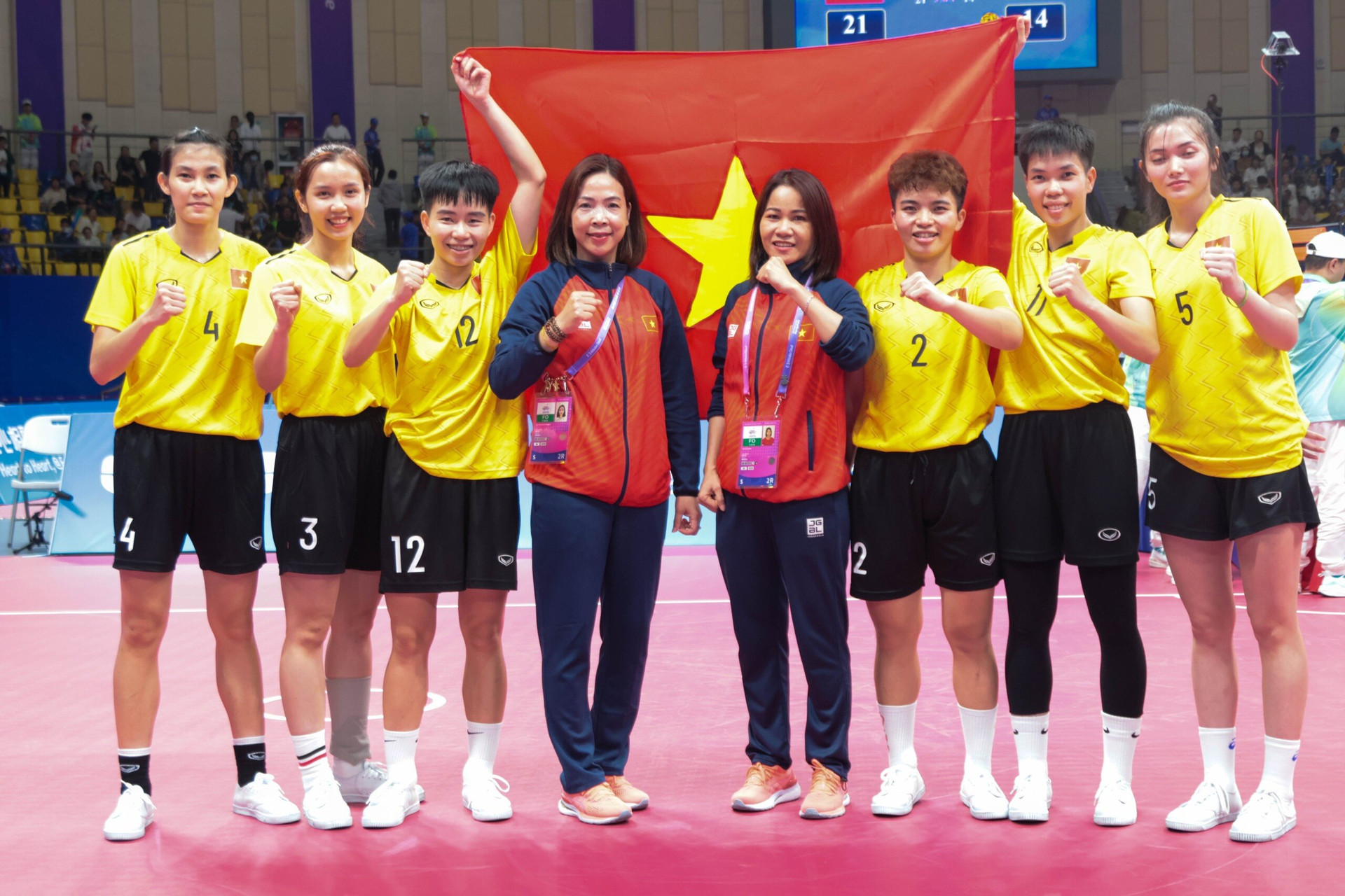 Đội tuyển cầu mây Việt Nam giành 1 HCV, 1 HCB và 1 HCĐ ở ASIAD 19. (Ảnh: Bùi Lượng)