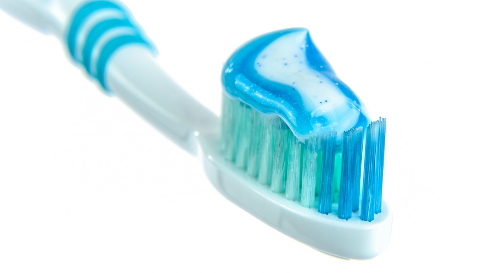 Những điều không nên làm khi đánh răng. (Ảnh: Pixabay)