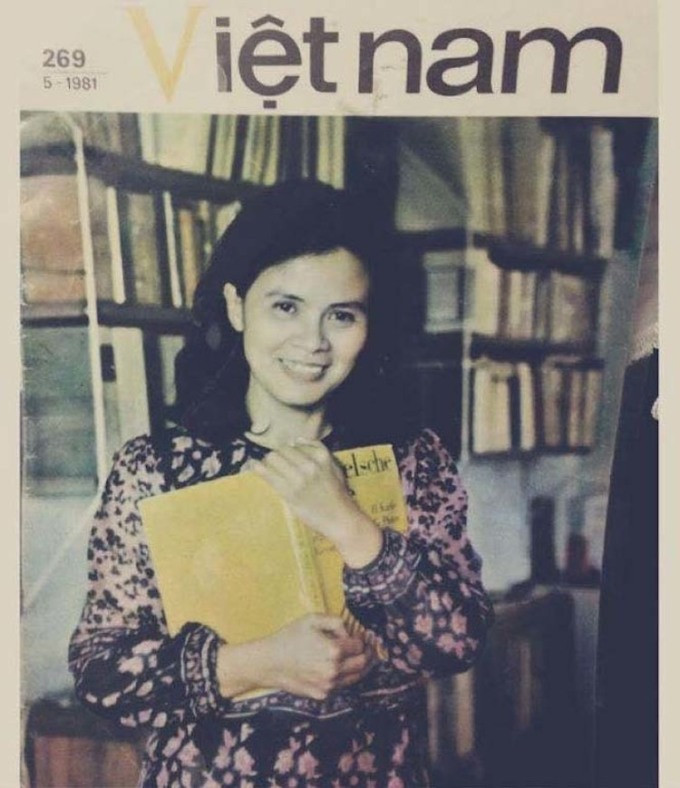 Bà Sính trên bìa báo năm 1981, khi 48 tuổi. Ảnh tư liệu từ Đại học Thăng Long