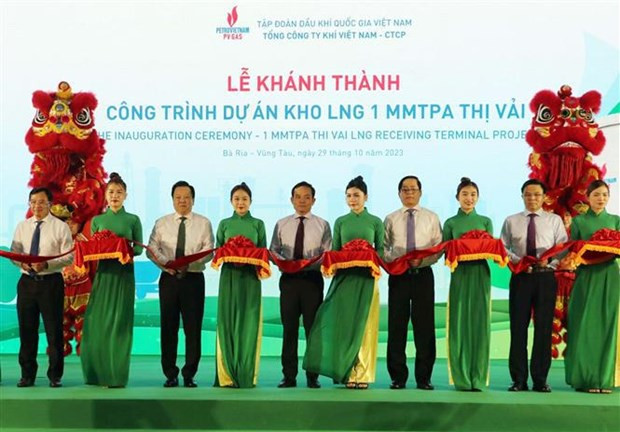 Vietnam’s biggest LNG terminal becomes operational hinh anh 2