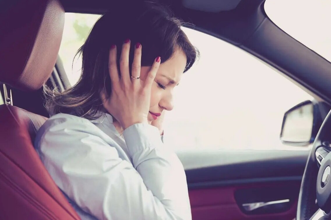 Tiếng ồn là một trong những tác nhân khiến người dùng ô tô cảm thấy khó chịu. (Ảnh minh họa: carmudi.vn)