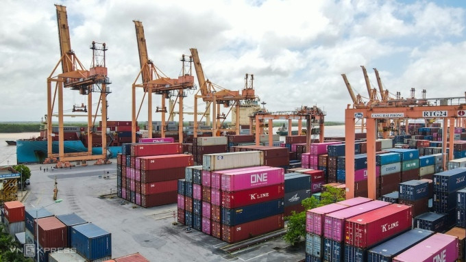 Xuất nhập khẩu hàng hoá tại cảng Tân Vũ - Hải Phòng, tháng 7/2023. Ảnh: Giang Huy