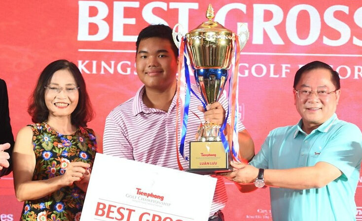 Nguyễn Đức Sơn vô địch Tiền Phong Golf Championship 2023.