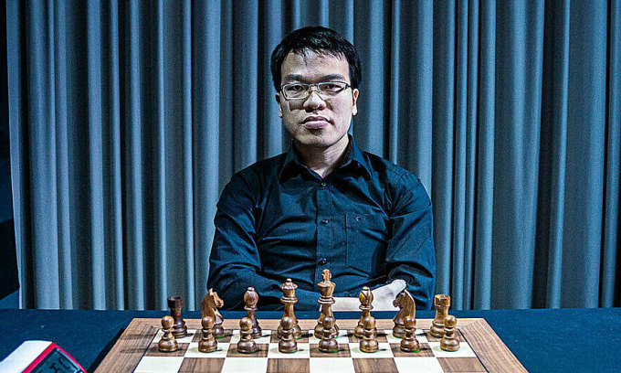 Lê Quang Liêm tại giải nhanh chớp Superbet thuộc Grand Chess Tour ở thành phố Bucharest, Romania tháng 11/2019. Ảnh: Lennart Ootes/GCT
