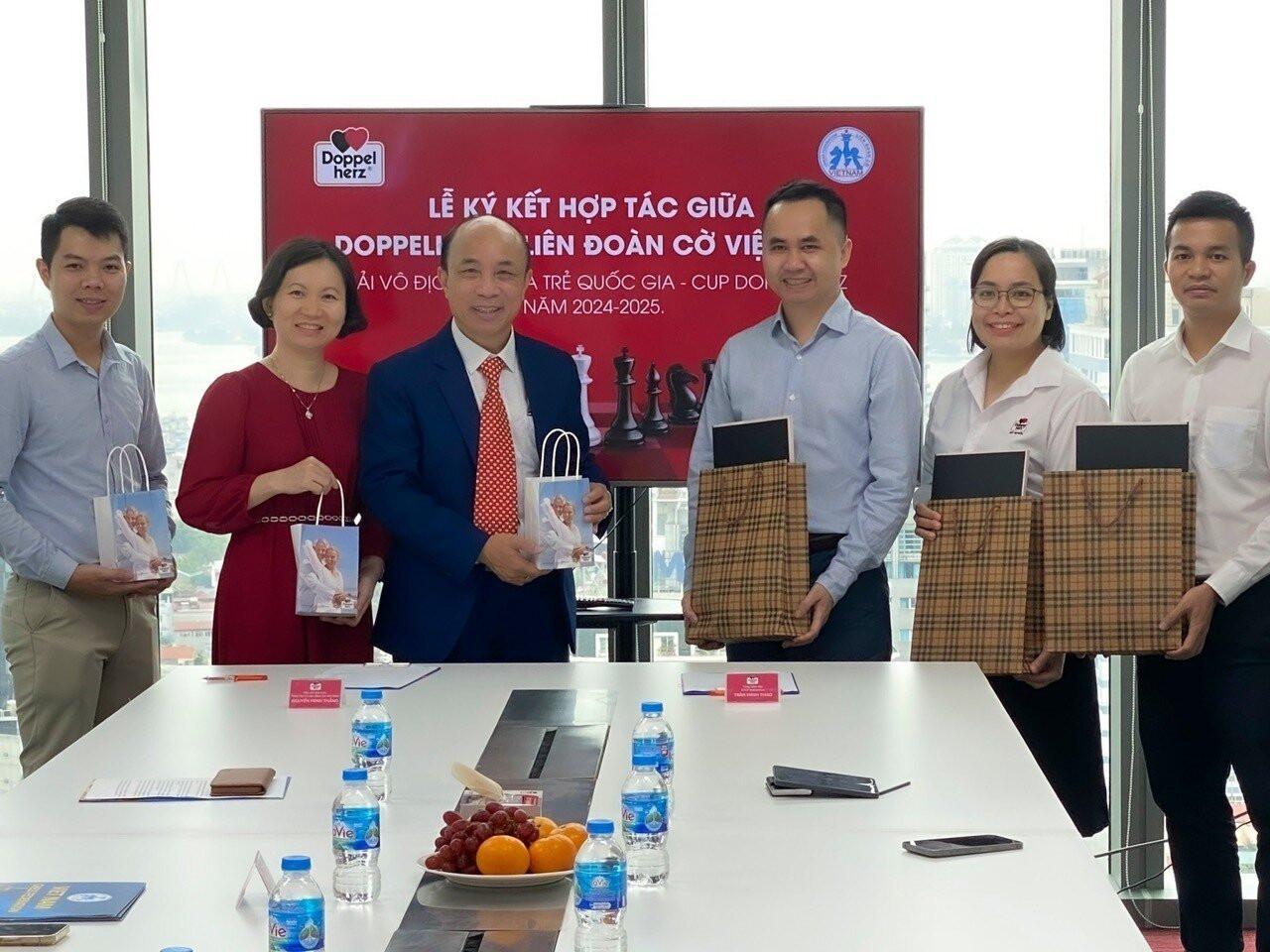 Liên đoàn cờ vua Việt Nam nhận nguồn tài trợ lớn.