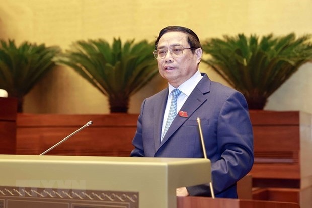 PM urges solutions to realise 5% growth target in 2023 hinh anh 1