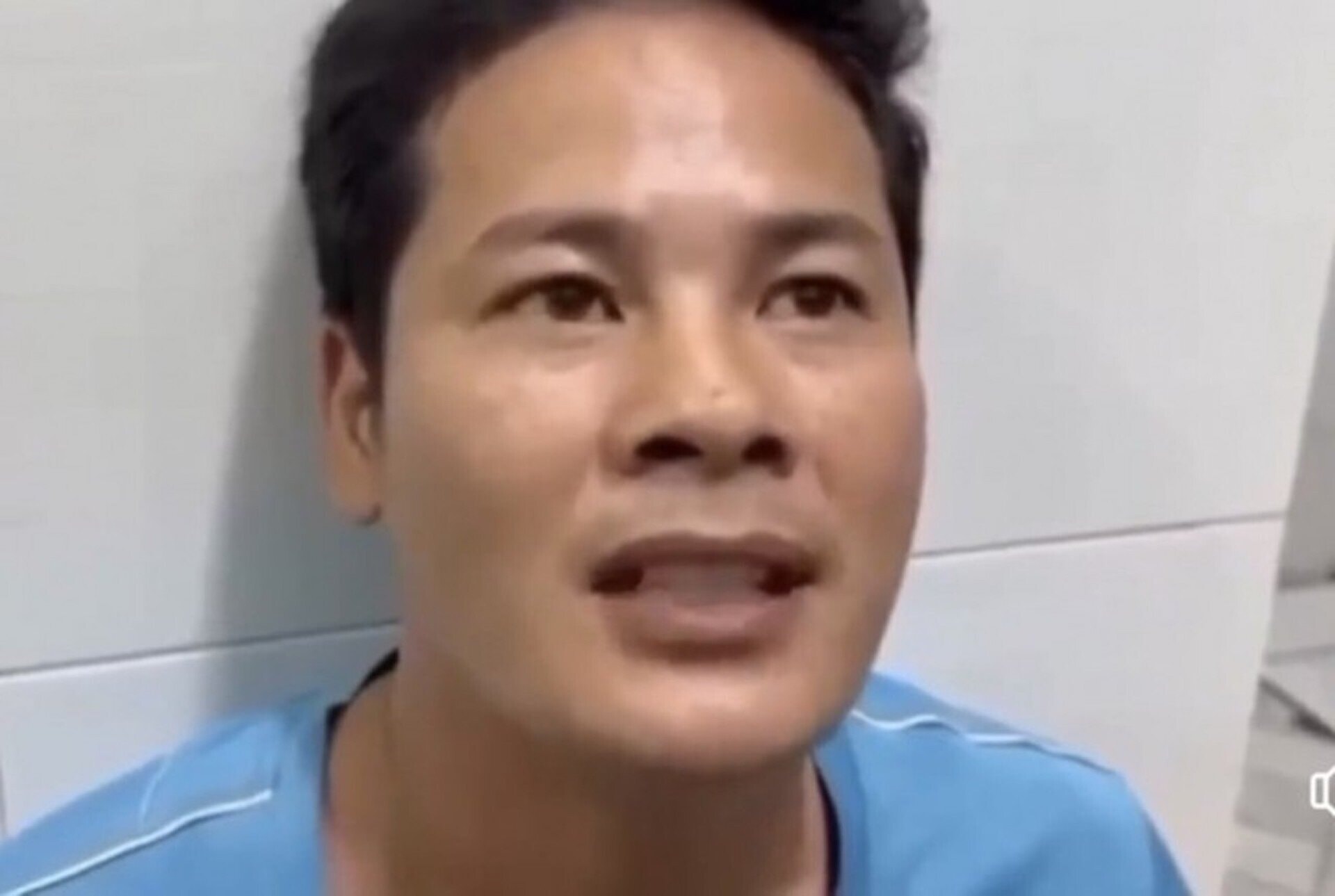 Nguyễn Văn Tám tại cơ quan công an.
