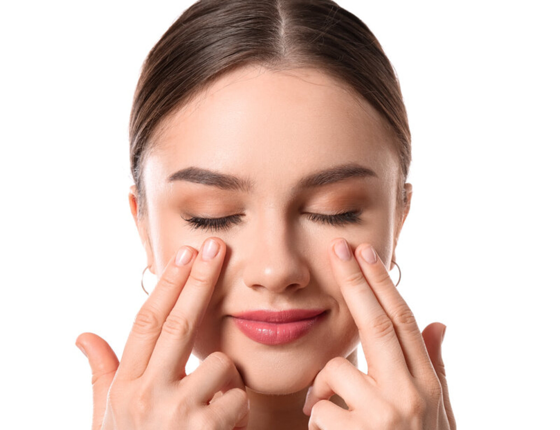 Massage là một liệu pháp chăm sóc mắt đơn giản và hiệu quả cao.