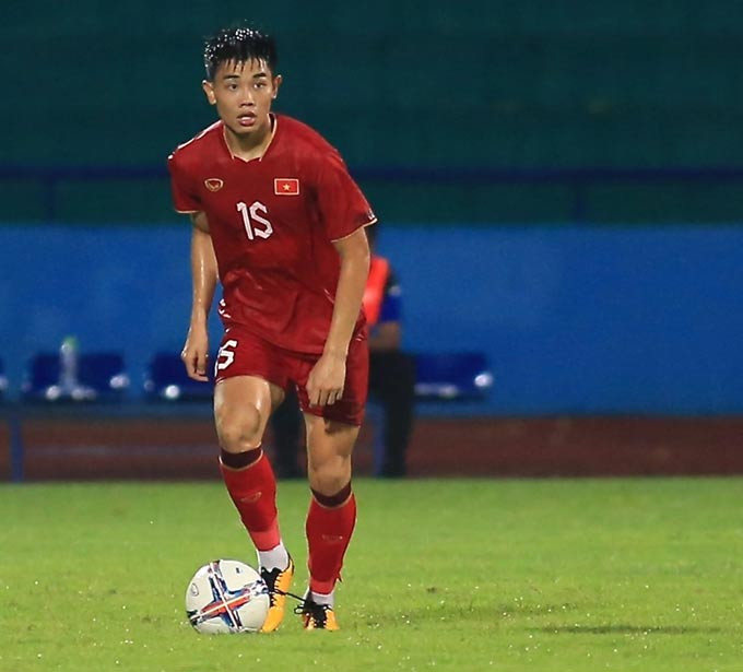 Đình Bắc là cầu thủ trẻ nhất của ĐT Việt Nam khi mới 19 tuổi.
