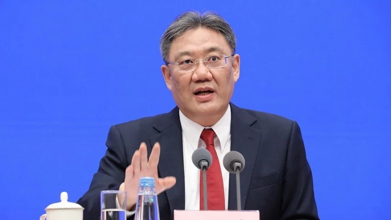 Bộ trưởng Thương mại Trung Quốc Vương Văn Đào trong một cuộc họp tại Bắc Kinh. (Ảnh: CFP/TTXVN)