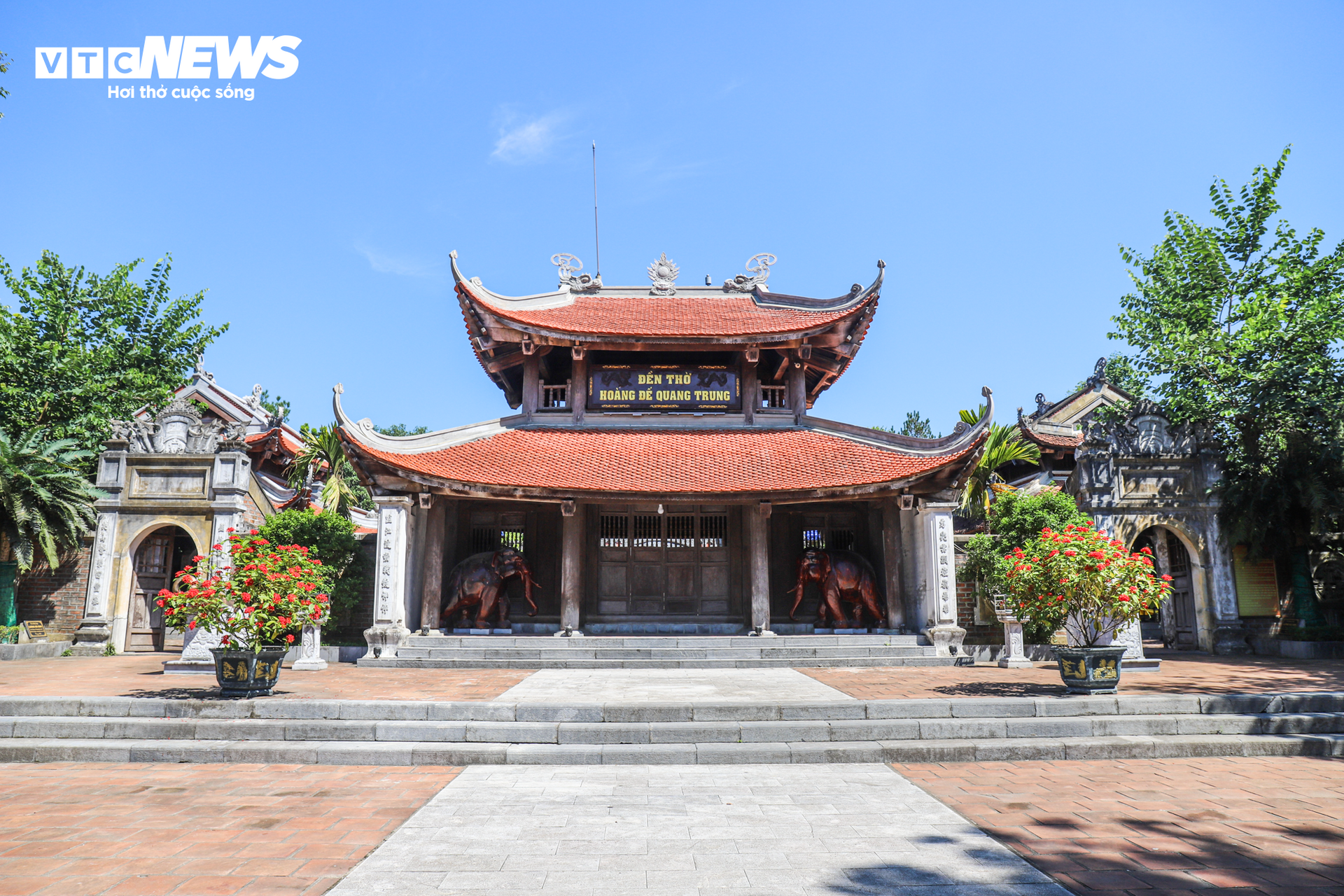 Khám phá ngôi đền thờ vua Quang Trung trên đỉnh núi xứ Nghệ - 6