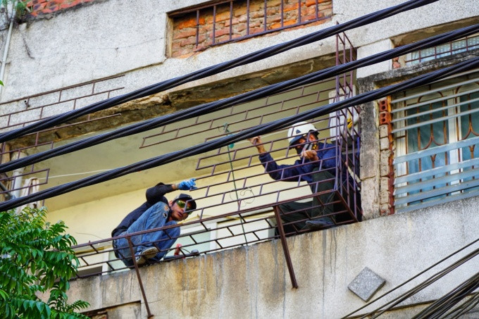 Chuồng cọp ở khu nhà 5 tầng Tô Hiệu, quận Lê Chân bị tháo dỡ. Ảnh Lê Tân
