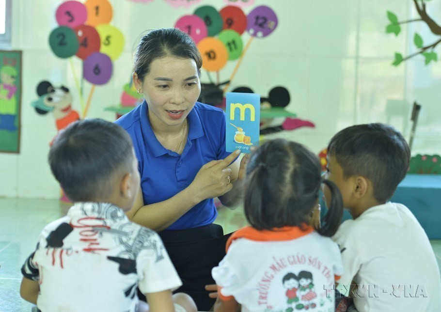 Grateful for teachers - Silent ferrymen hinh anh 3