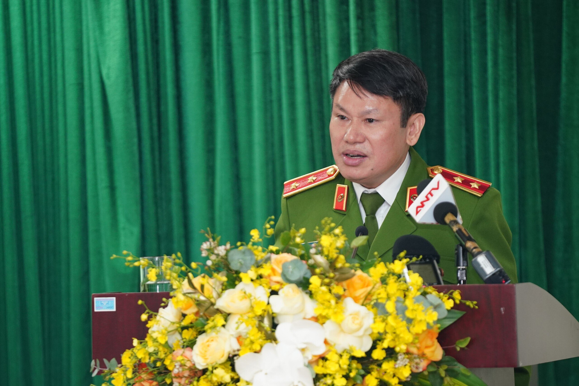 Trung tướng Nguyễn Văn Viện, Cục trưởng C04 thông tin tại họp báo.
