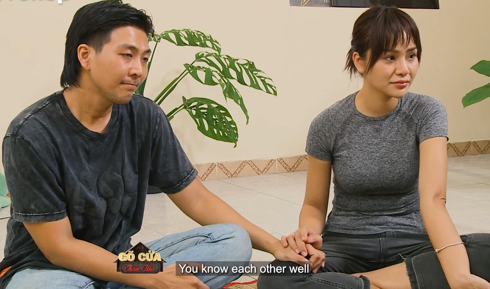 Thu Trang và bạn trai chia sẻ trong chương trình.