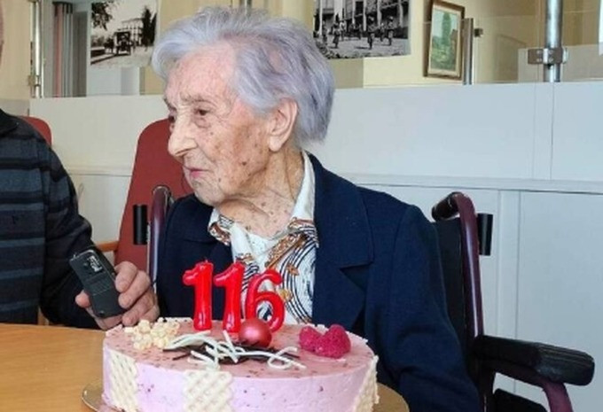 Maria Branyas Morera trong ngày sinh nhật lần thứ 116 hồi đầu năm 2023. Ảnh: @Supercentenaria