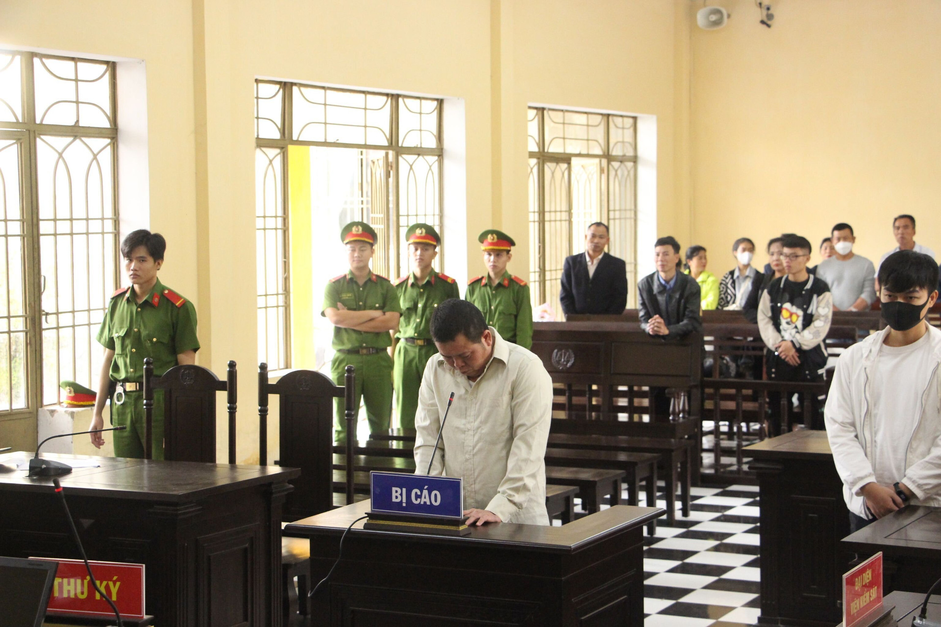 Bị cáo Nguyễn Anh Tiên tại tòa. (Ảnh: T.A)