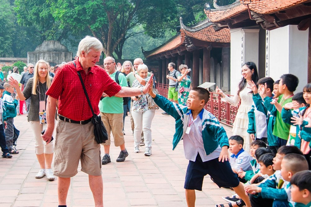 Vietnam welcomes more than 1.23 million int’l tourists hinh anh 5