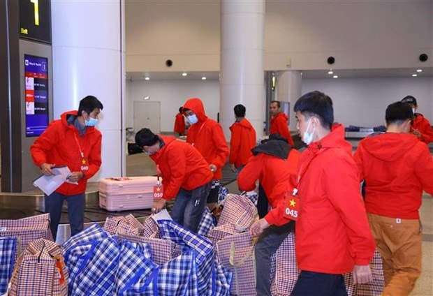 Vietnamese citizens assisted to return home from Myanmar hinh anh 1