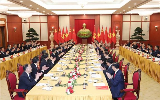 Vietnamese, Chinese Party leaders hold talks hinh anh 1