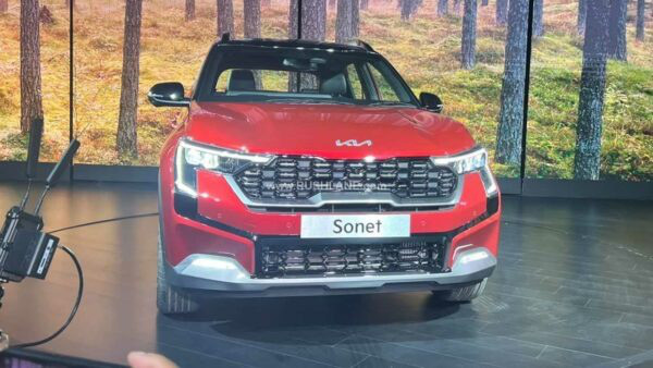Kia Sonet facelift chính thức ra mắt tại Ấn Độ - Ảnh: Rushlane