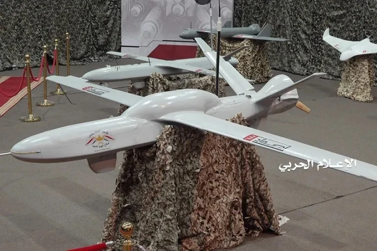 Một máy bay không người lái trưng bày trong triển lãm ở Yemen. (Ảnh: Reuters)