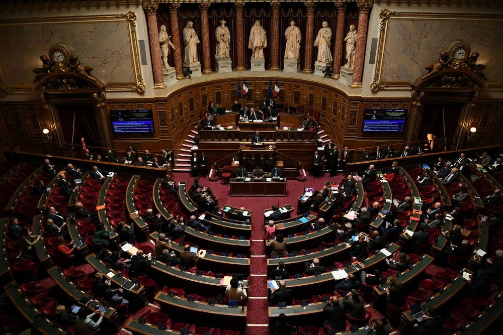 Toàn cảnh một phiên họp Quốc hội Pháp tại thủ đô Paris. (Ảnh: AFP/ TTXVN)