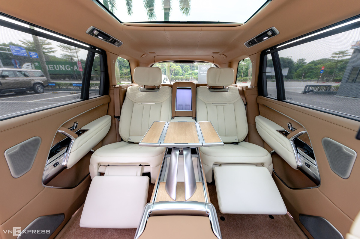 Range Rover SV 2023 – SUV thương gia giá hơn 19,1 tỷ đồng