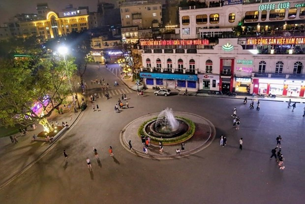 Hanoi's Hoan Kiem pedestrian space to open throughout New Year 2024 holiday hinh anh 1