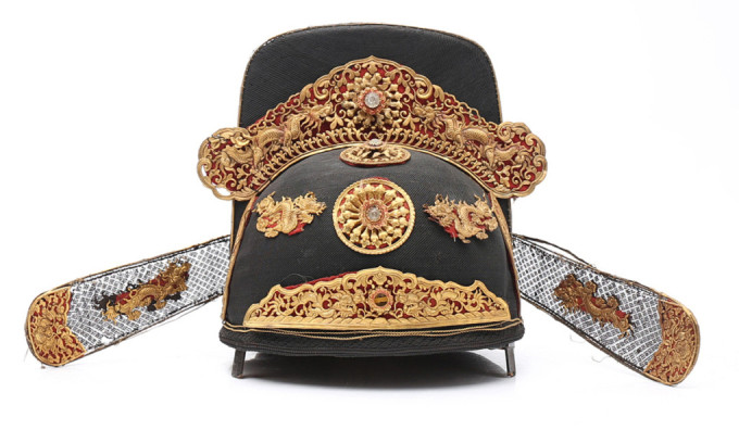 Một mũ quan triều Nguyễn đạt mức giá 600.000 euro trong phiên đấu giá cổ vật tại Tây Ban Nha.