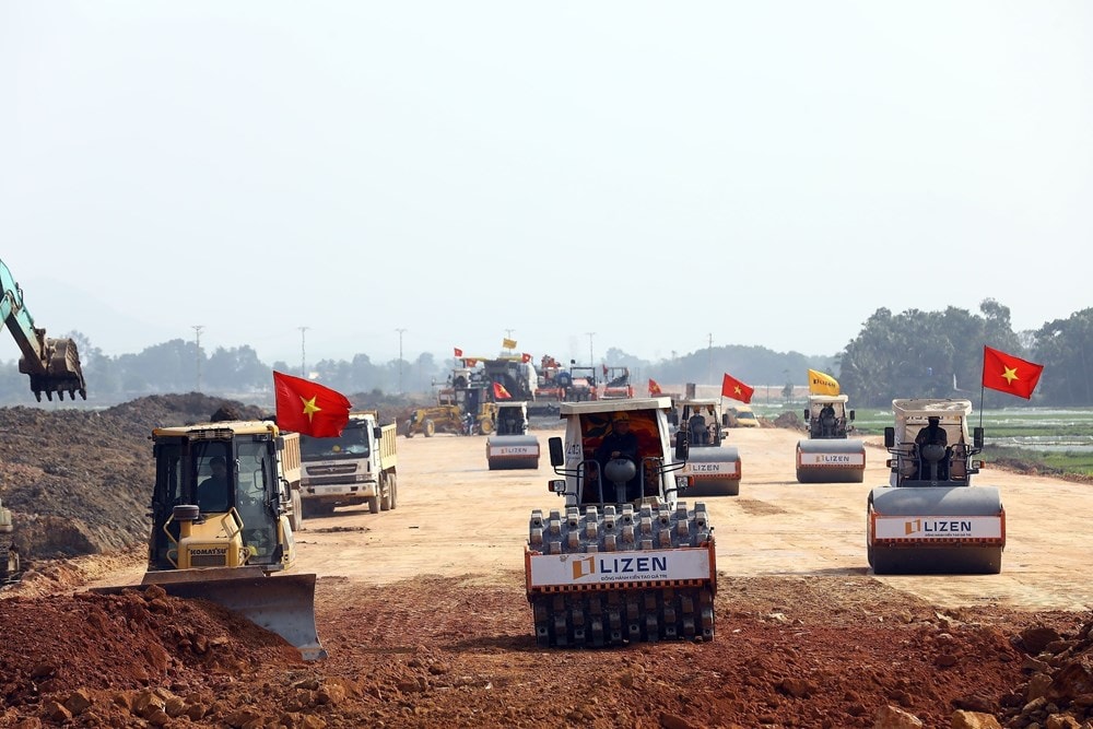 2023 - Vietnam’s record-breaking year in expressway construction hinh anh 4