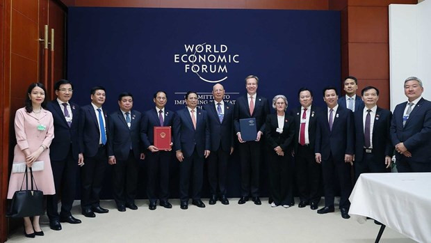 Swiss experts put high expections on PM Chinh's Davos trip hinh anh 1
