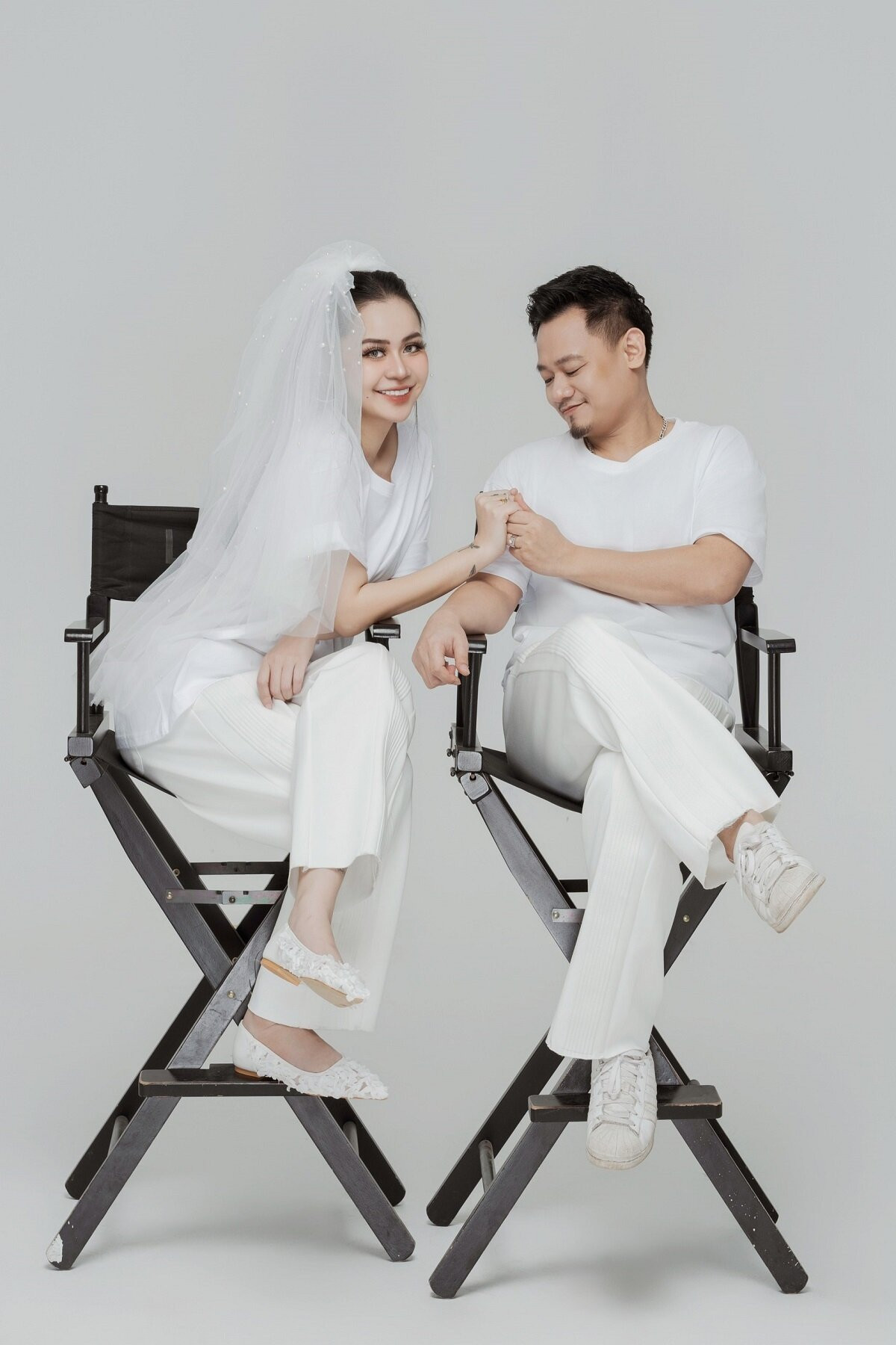 Trong 8 năm yêu nhau, nhạc sĩ Nguyễn Đức Cường đã sáng tác 3 bài hát dành tặng Vũ Hạnh Nguyên. Bài đầu tiên là 