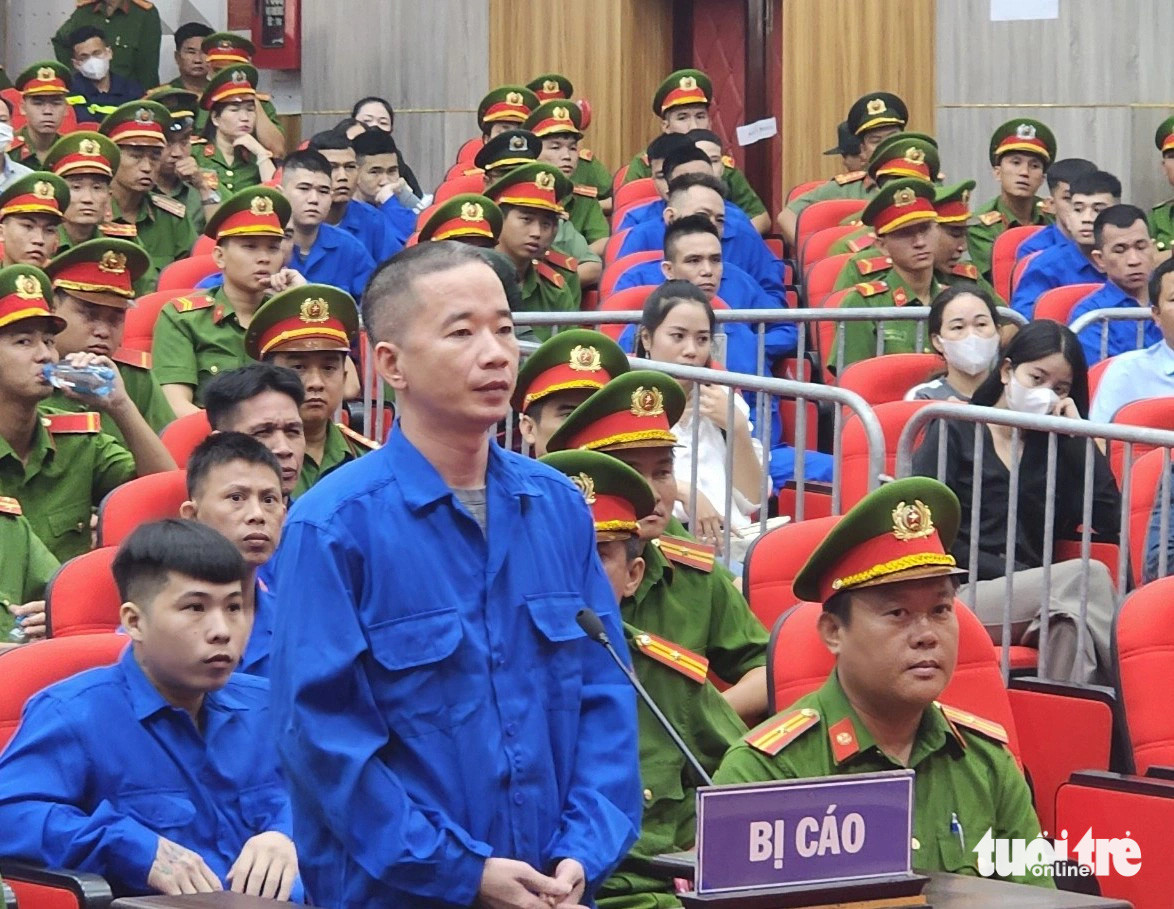 Bị cáo Nguyễn Văn Thái (Thái Bus) được cho là chủ mưu của vụ hỗn chiến làm 2 người chết và 6 người bị thương - Ảnh: BỬU ĐẤU