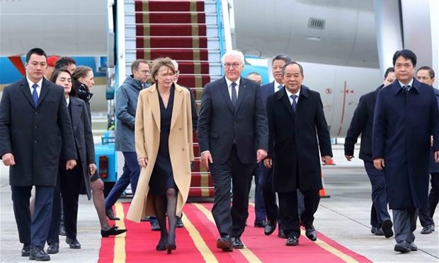German President arrives in Hanoi, beginning state visit to Vietnam hinh anh 1