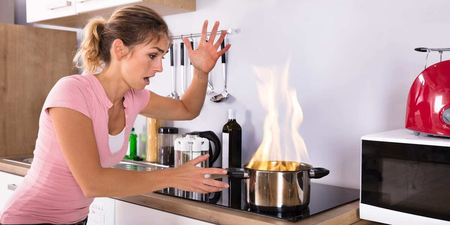 Chỉ một chút lơ là trong nhà bếp có thể gây ra nguy cơ hỏa hoạn. (Ảnh: The Today show)