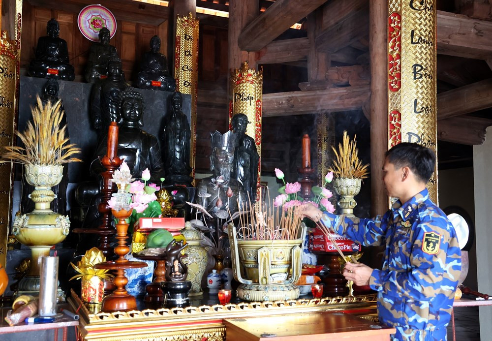 Da Tay Pagoda boasts cultural and spiritual beauty hinh anh 2