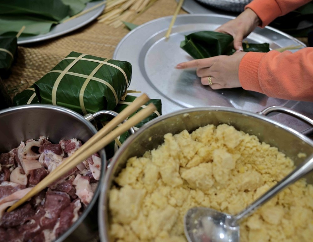 Making Tet chung cakes - Traditional cultural feature of Vietnamese people hinh anh 1