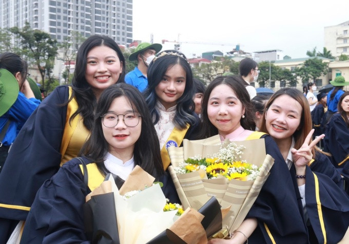 Sinh viên trường Đại học Sư phạm Hà Nội trong lễ tốt nghiệp năm 2022. Ảnh: HNUE
