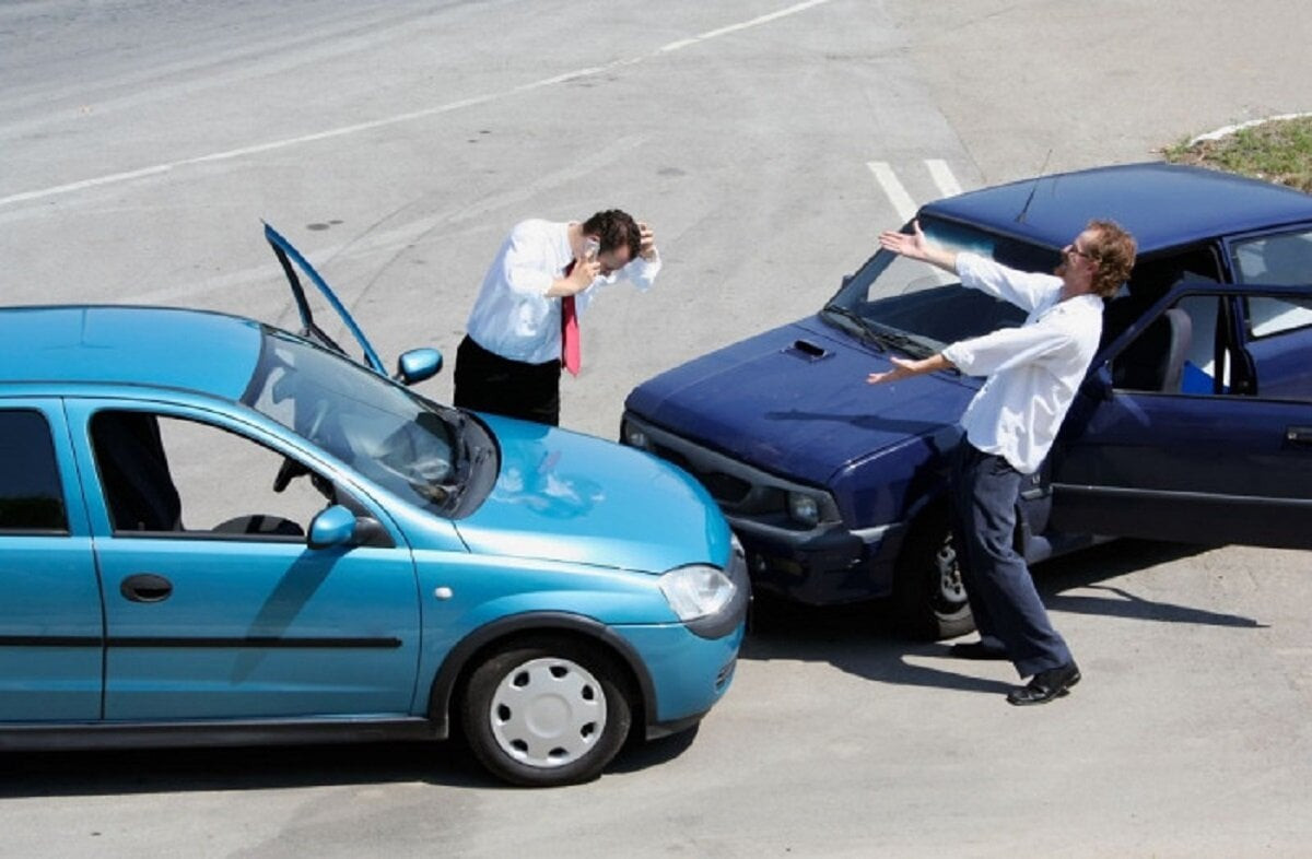 Bảo hiểm thân vỏ ô tô sẽ bảo vệ chủ xe trước các rủi ro đâm, va, trầy xước xe...(Ảnh minh hoạ).