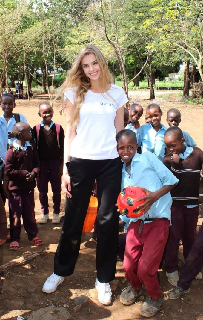 Cô từng thành lập Quỹ Krystyna Pyszko, tiếp tục phát triển các dự án thiện nguyện. Theo thông tin đăng tải trên trang chủ Miss World, khoảnh khắc đáng tự hào nhất của cô là mở một trường học tiếng Anh cho trẻ em kém may mắn ở Tanzania, tham gia tình nguyện tại đây.
