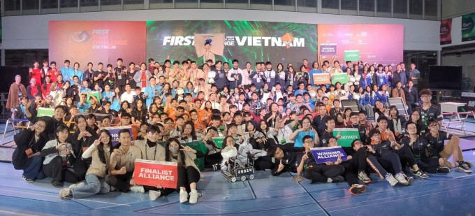 Ngày 24/2, vòng chung kết FIRST Tech Challenge với hơn 270 học sinh phổ thông đã diễn ra tại Trường Đại học FPT, Hà Nội. Ảnh: Trường Đại học FPT