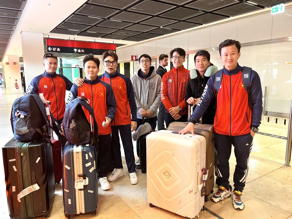 Đội tuyển Thể dục Dụng cụ Việt Nam tới Đức thi đấu vòng loại Olympic Paris 2024, chiều 20/2/2024. (Ảnh: Phương Hoa/TTXVN)