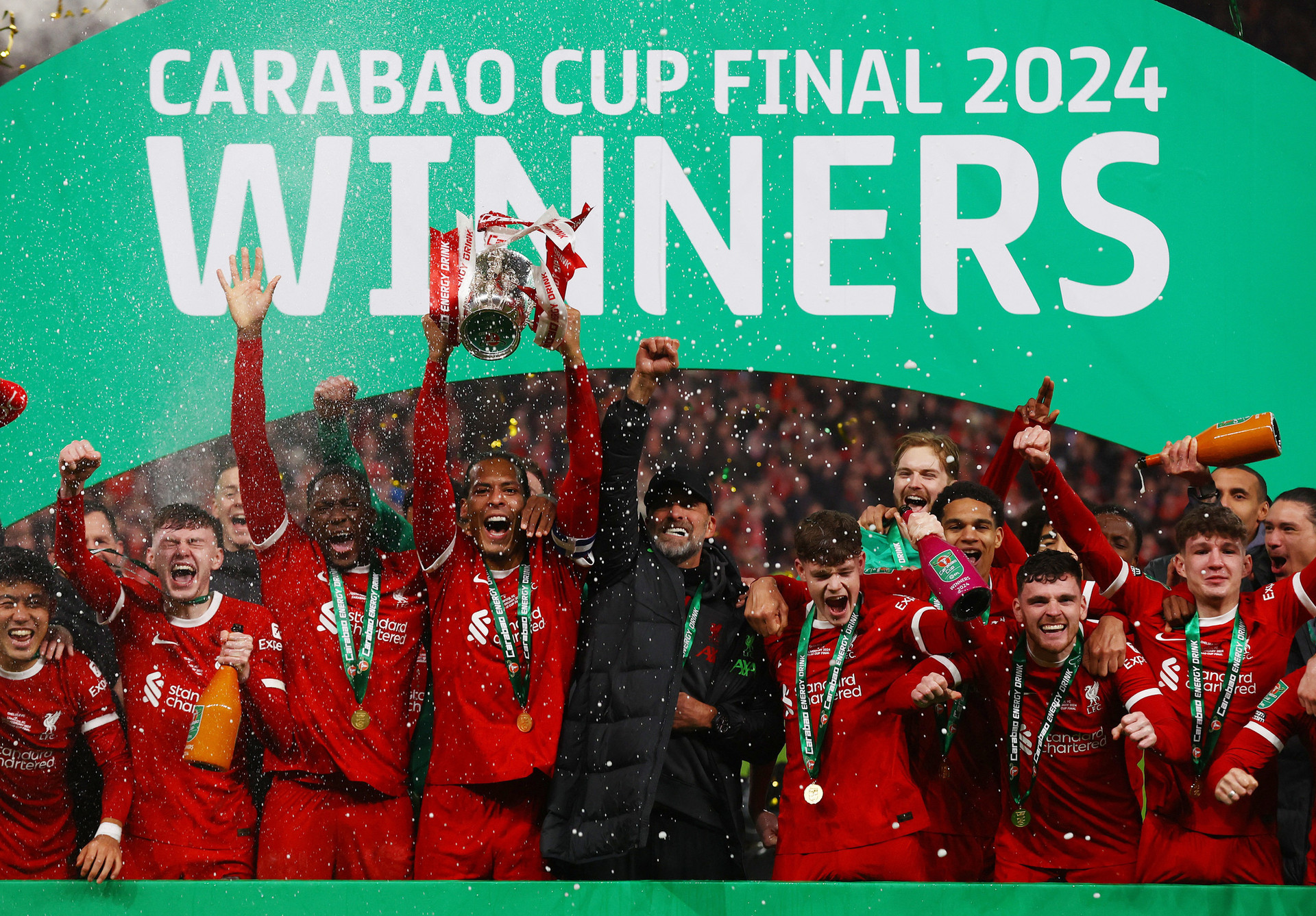 Liverpool đăng quang chức vô địch Cúp Liên đoàn Anh 2023-2024 - Ảnh: REUTERS